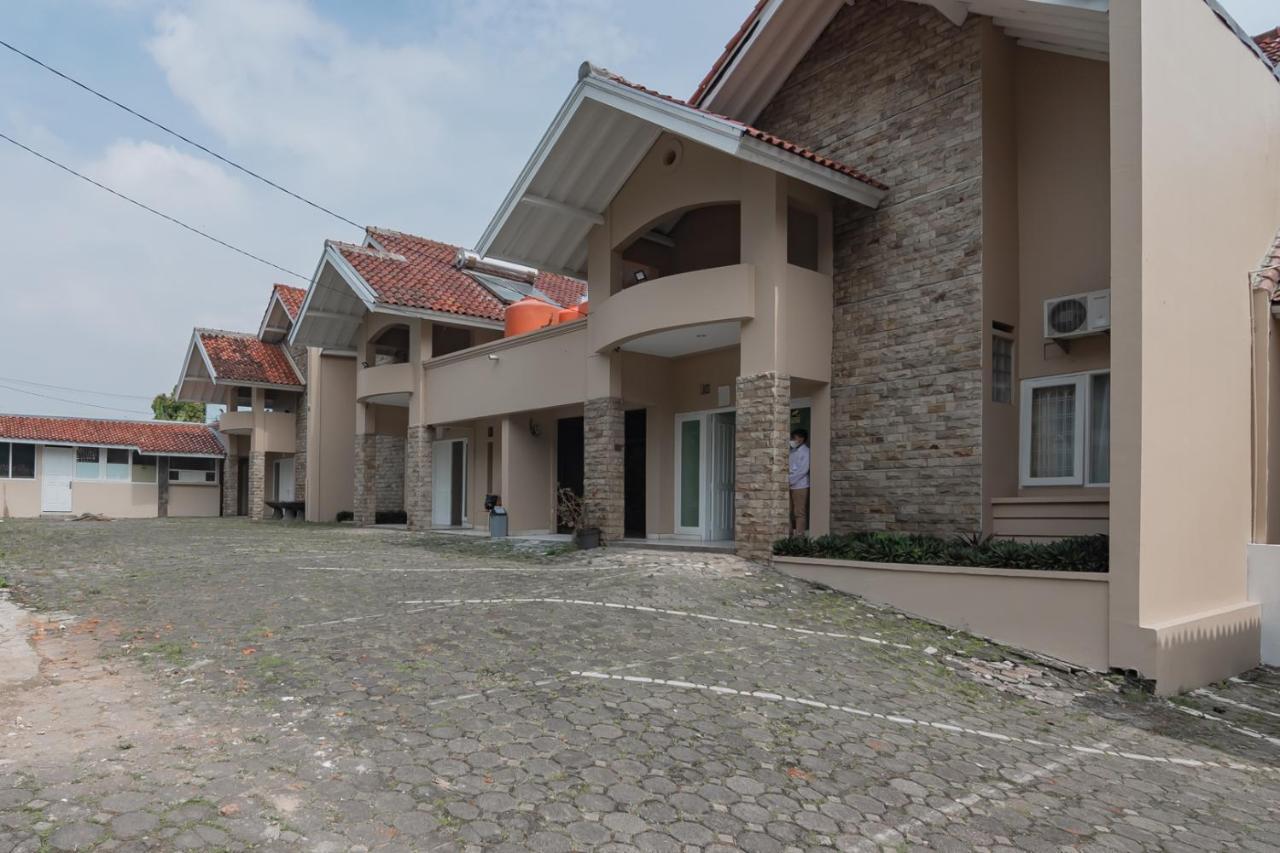Hotel Rossan Near Sersan Bajuri Redpartner 3*