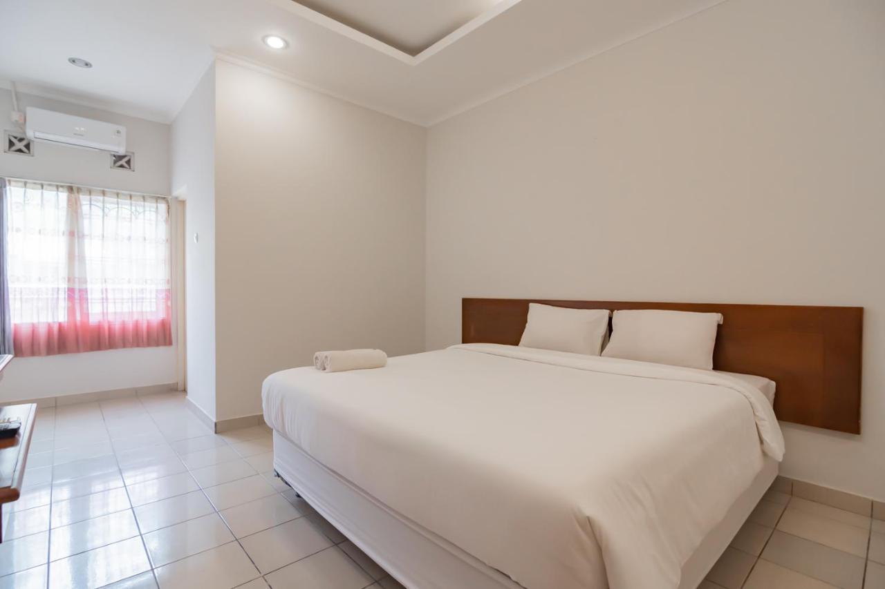 Rossan Near Sersan Bajuri Redpartner Hotel Bandung