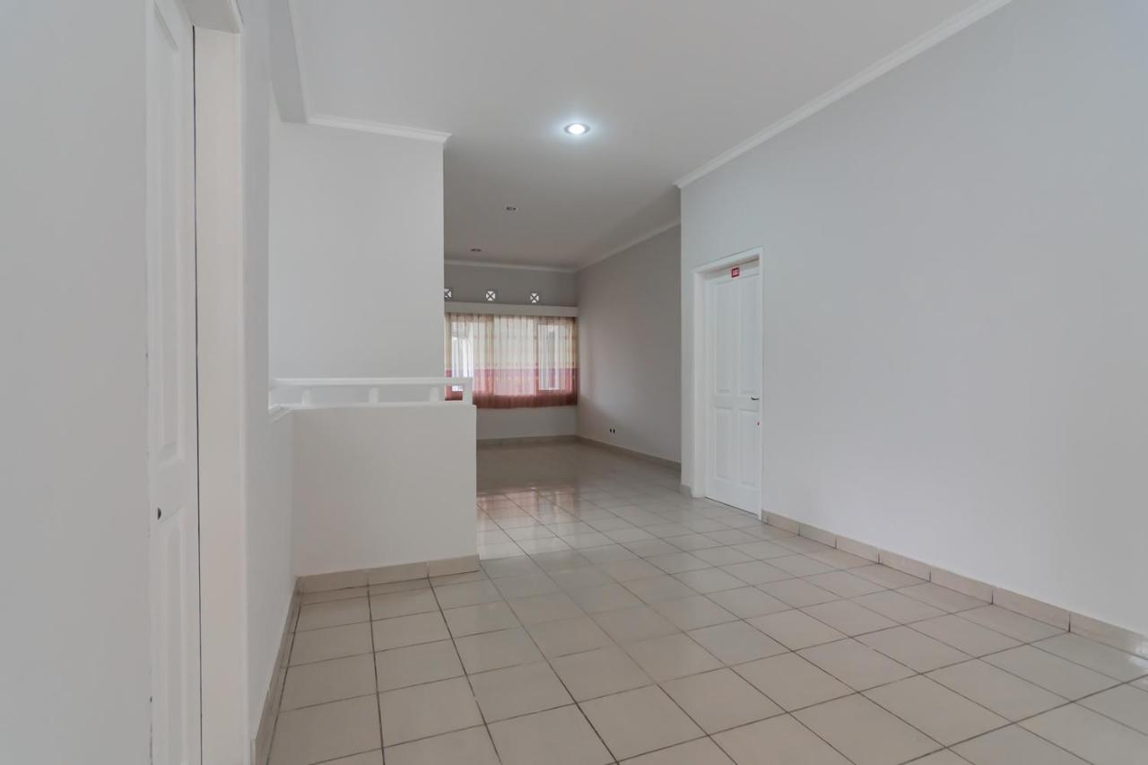 Hotel Rossan Near Sersan Bajuri Redpartner 3*