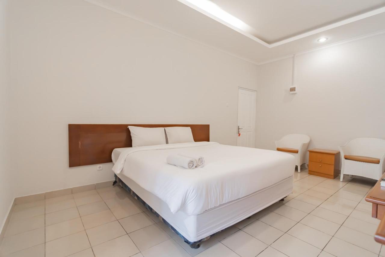 Hotel Rossan Near Sersan Bajuri Redpartner