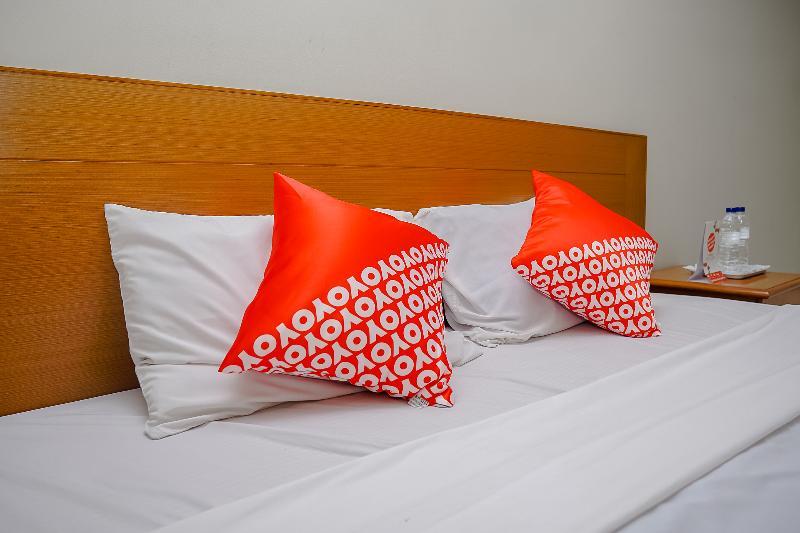 Rossan Near Sersan Bajuri Redpartner Hotel Bandung